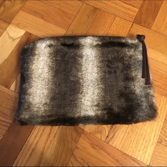 Max Studio Home Furry Tablet/Accessories Case - Picture 1 of 3